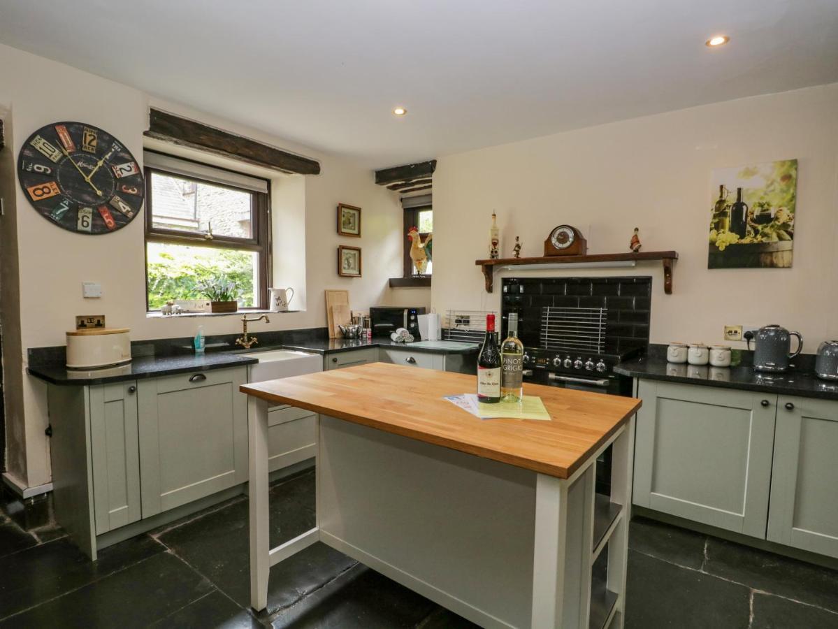 Ewedale Farm Villa Ulverston Exterior photo