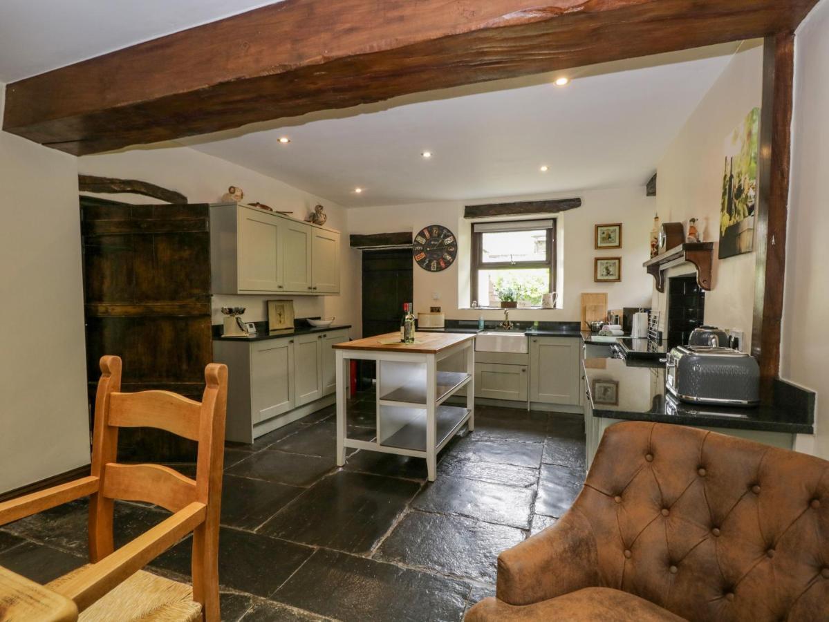 Ewedale Farm Villa Ulverston Exterior photo