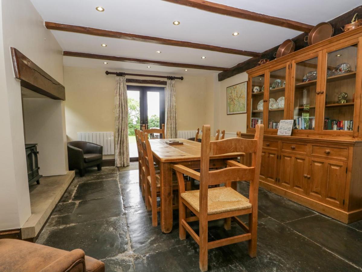 Ewedale Farm Villa Ulverston Exterior photo